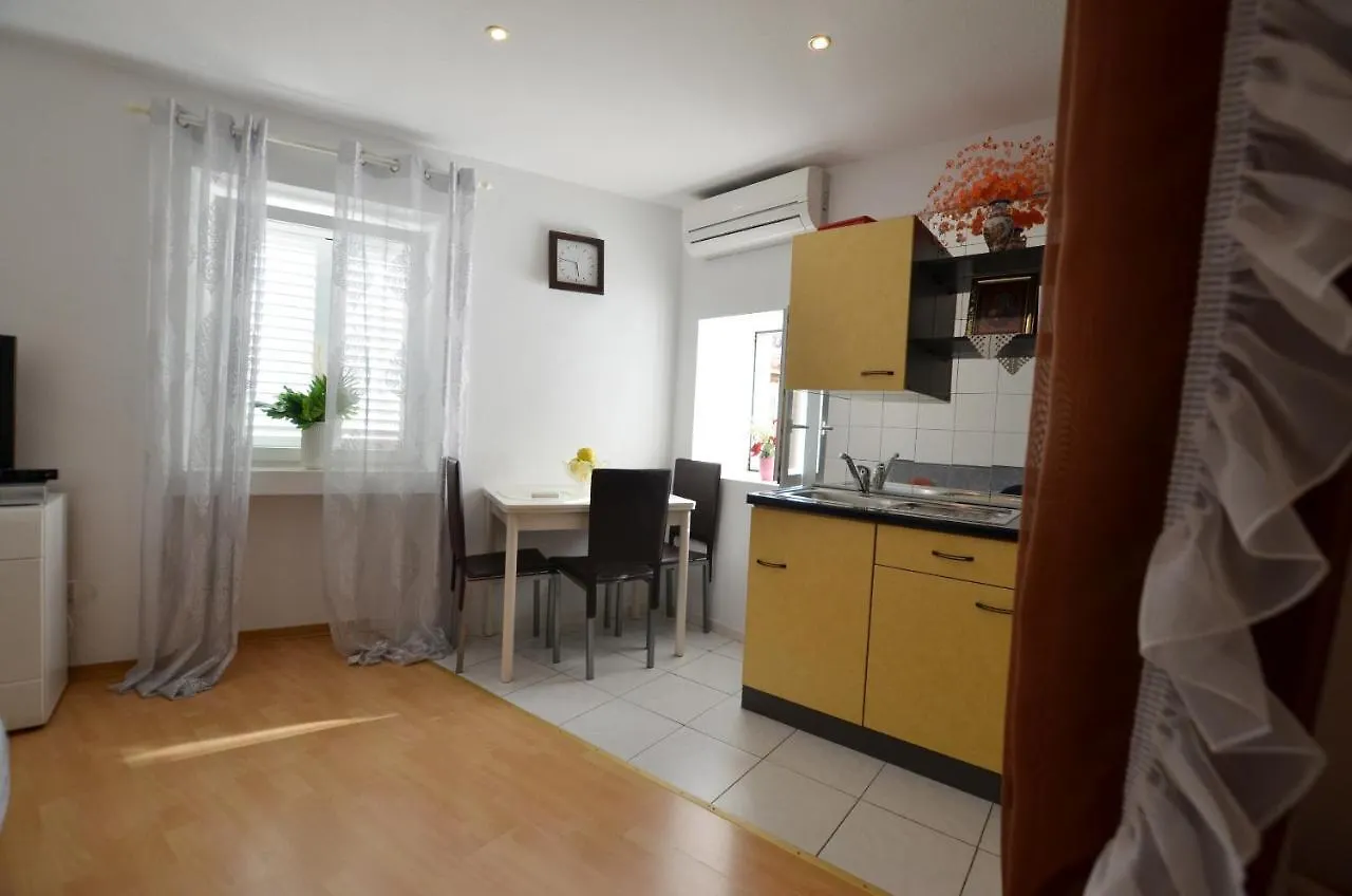 Peter Studio Apartment Rovinj